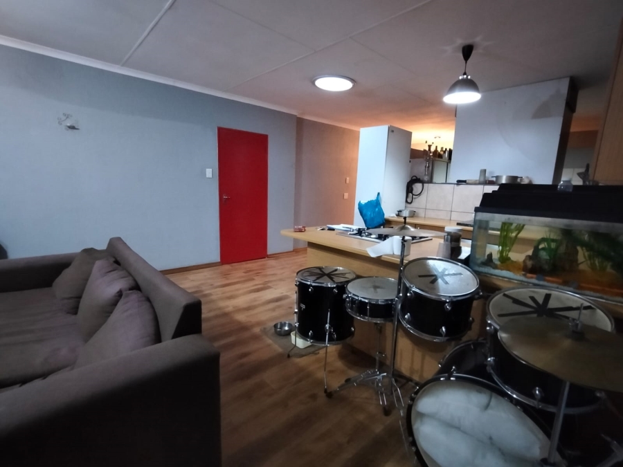 2 Bedroom Property for Sale in Geelhoutpark North West